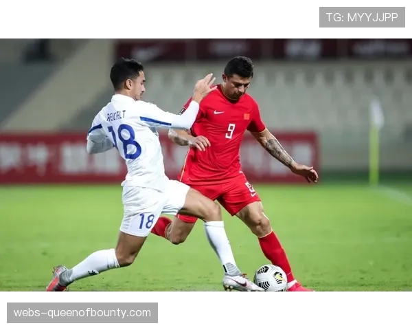 “拜仁vs汉堡半场1-1，格纳布里进球无效引VAR回放争议”